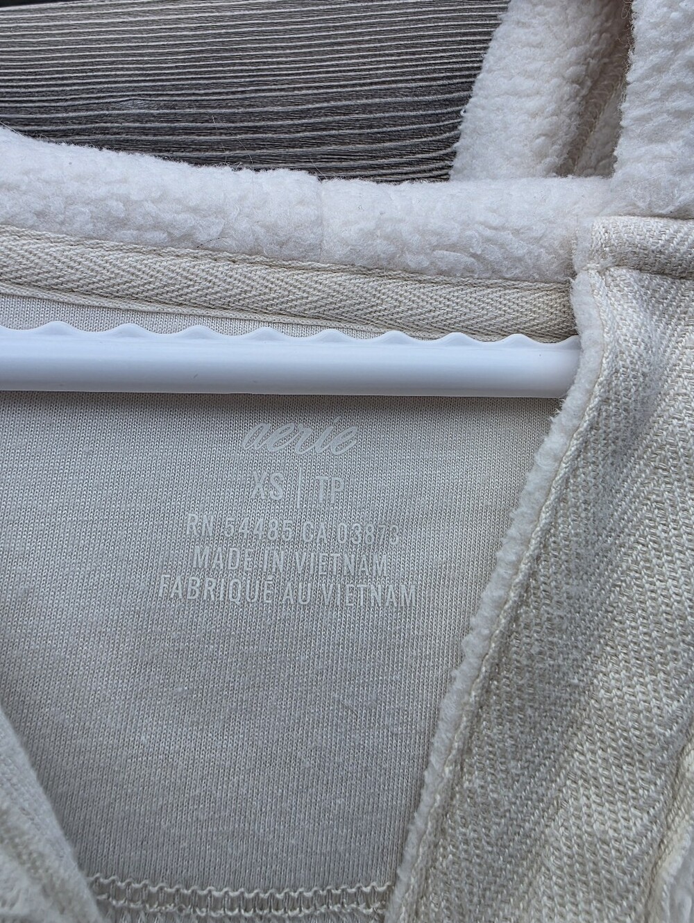 🤍 Cozy Aerie Hooded Pullover | Size XS | Oversized - Picture 6 of 10